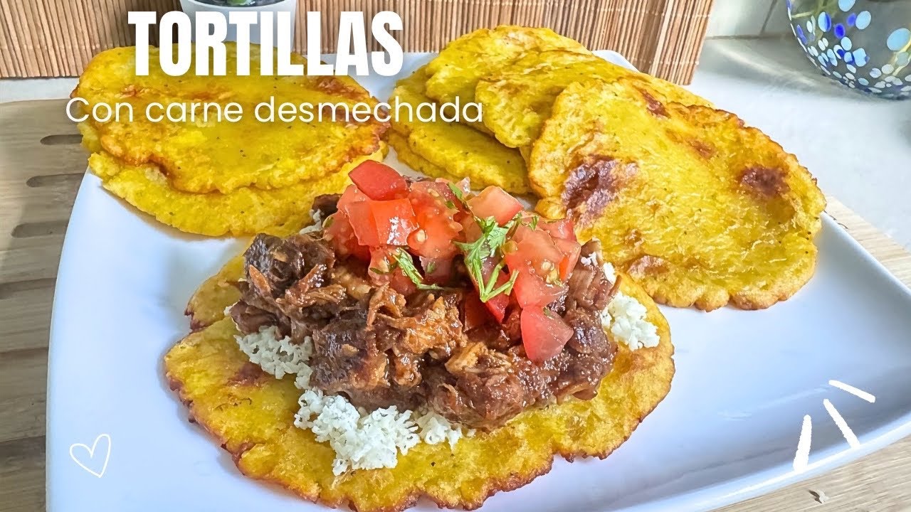 Tortillas de plátano con carne de chancho 