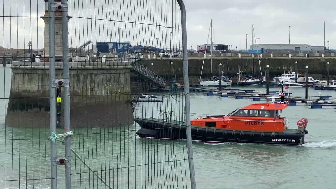 30th January , Ramsgate Harbour, Another windy day, All are at home.