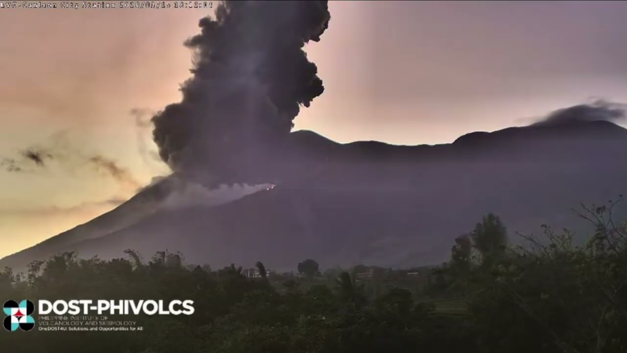 Kanlaon Volcano Eruption Ignites Wildfire Downslope (Mar 15, 2026)