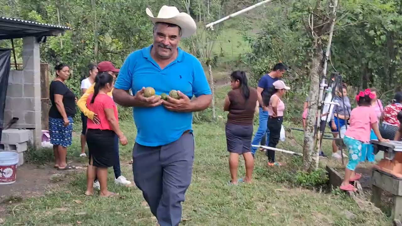 Atención/Así recibimos el año nuevo, con unas frescas y deliciosas mojaras re cien pescadas, 