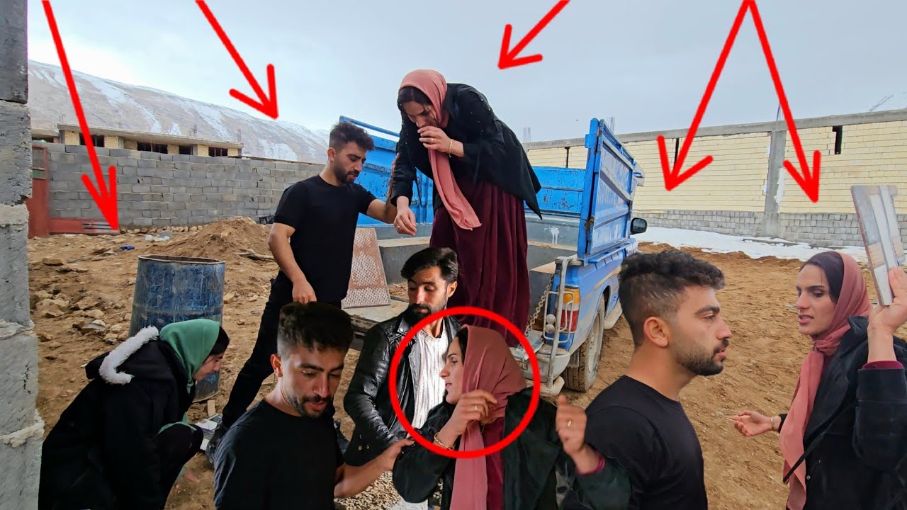 Hamida slaps Mahdi and asks for a breakup with her lover:Setareh's efforts to make peace betweenthem