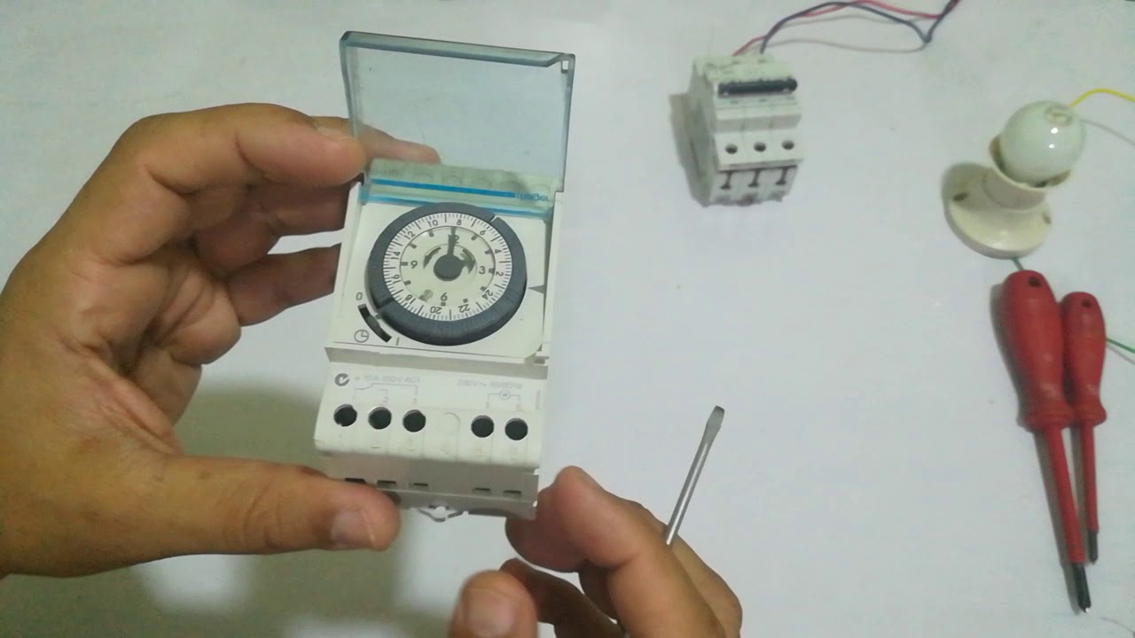 دائرة تحكم (5) توصيل تايمر 24ساعة(TIMER 24H)