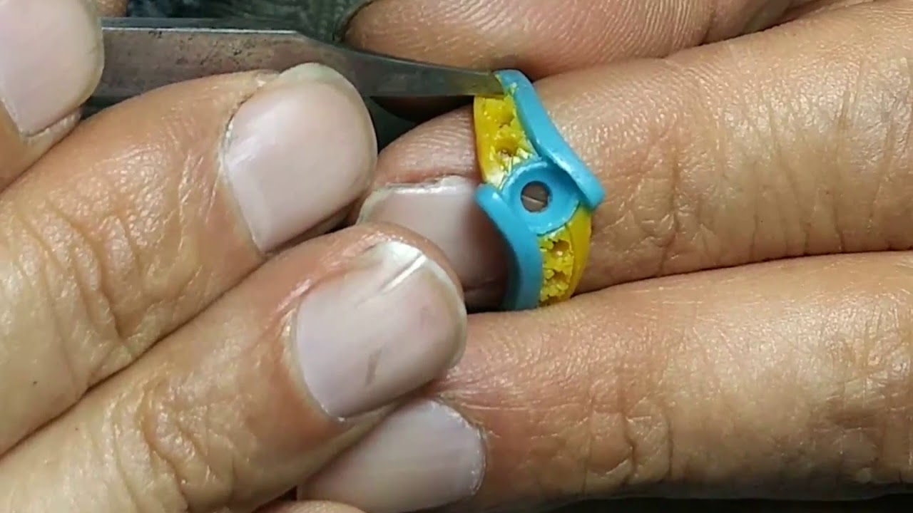 Modelado de Anillo con aplicación de Cera de Inyectar Dura.