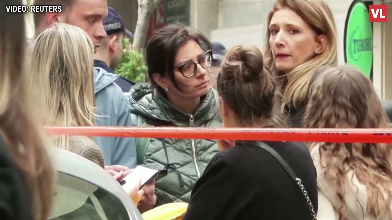 Zabrinuti roditelji čekaju djecu ispred škole u Beogradu nakon stravične pucnjave