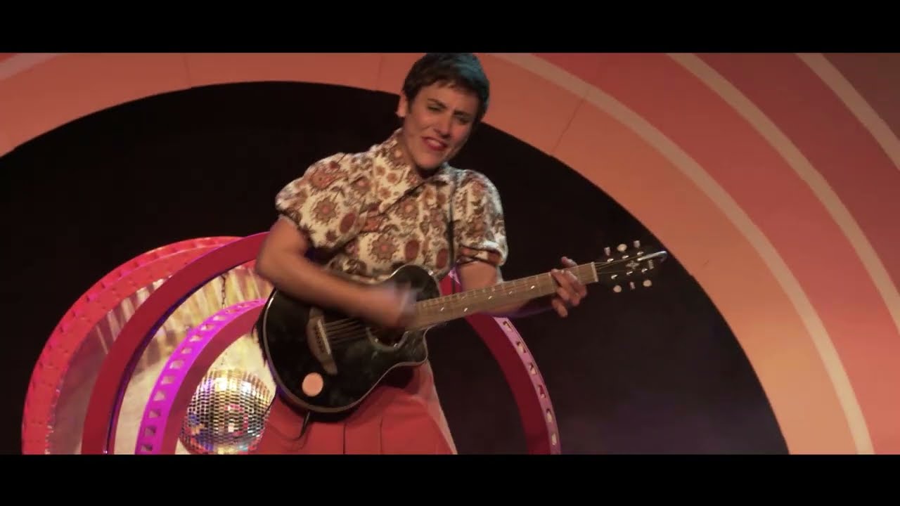 Teaser un d&iacute;a fu&iacute; una Sand&iacute;a (Chica Charcos & Katiuskas Band)