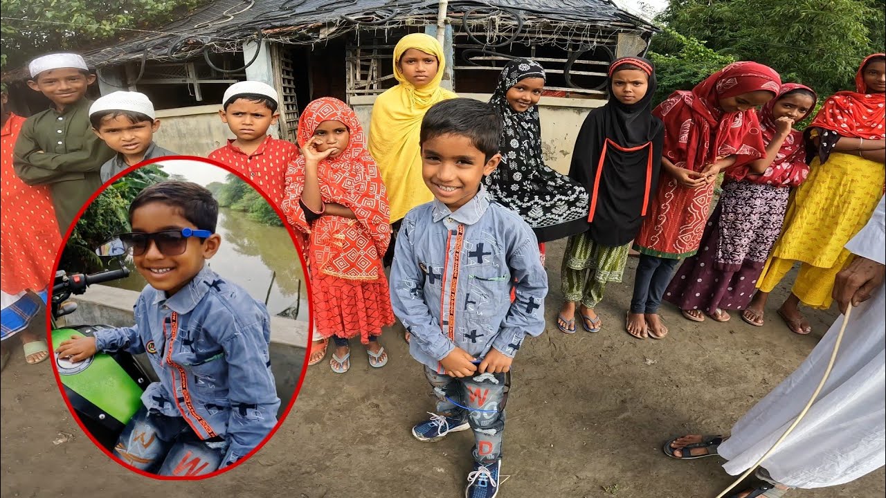 ছোট শাহরুখ খানকে রেখে এলাম। @ManobotarFeriwalaByNajbul