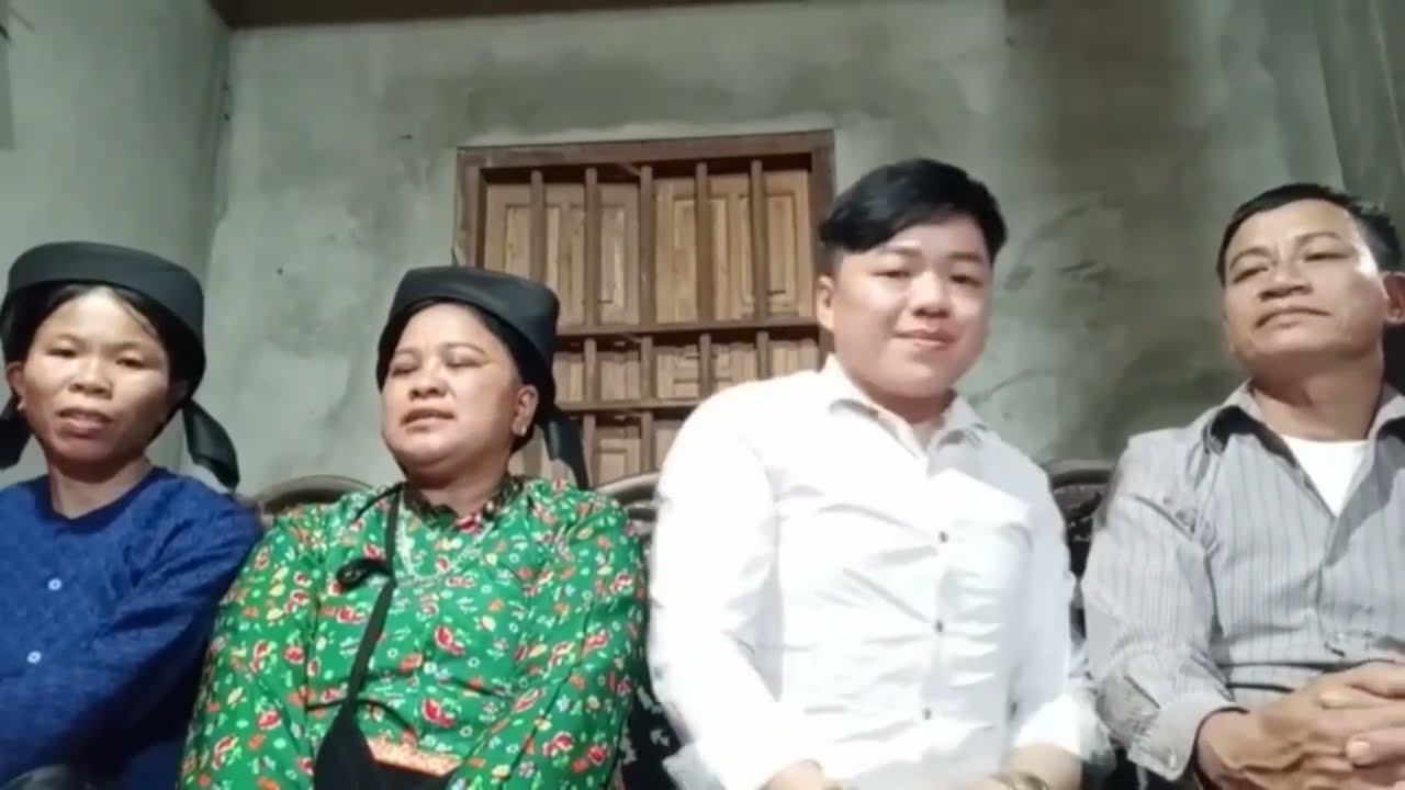 Các bạn đi chơi Tết gặp nhau hát sli vui quá 
