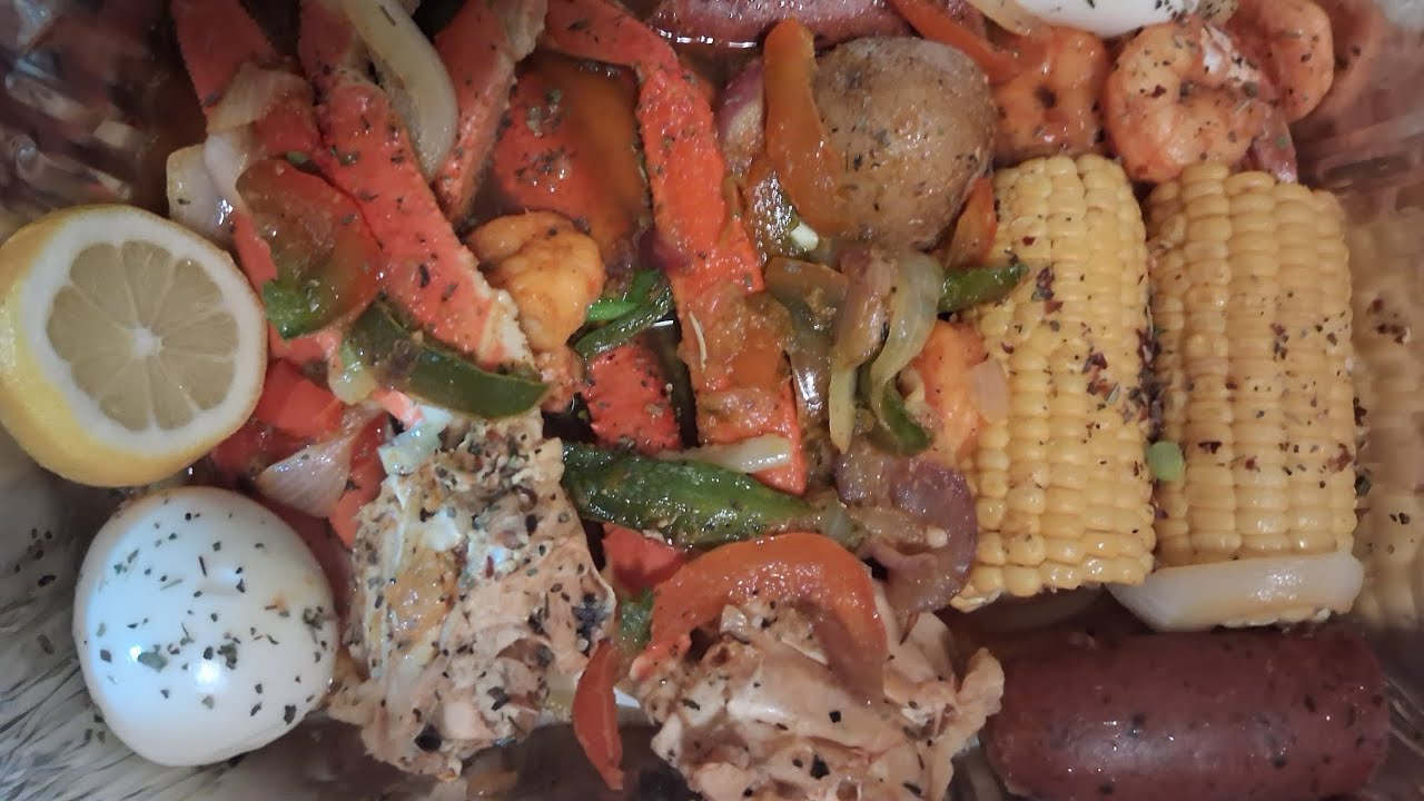 (MUKBANG) MINI SEAFOOD BOIL! YUMMY SATISFYING EATING SOUNDS.