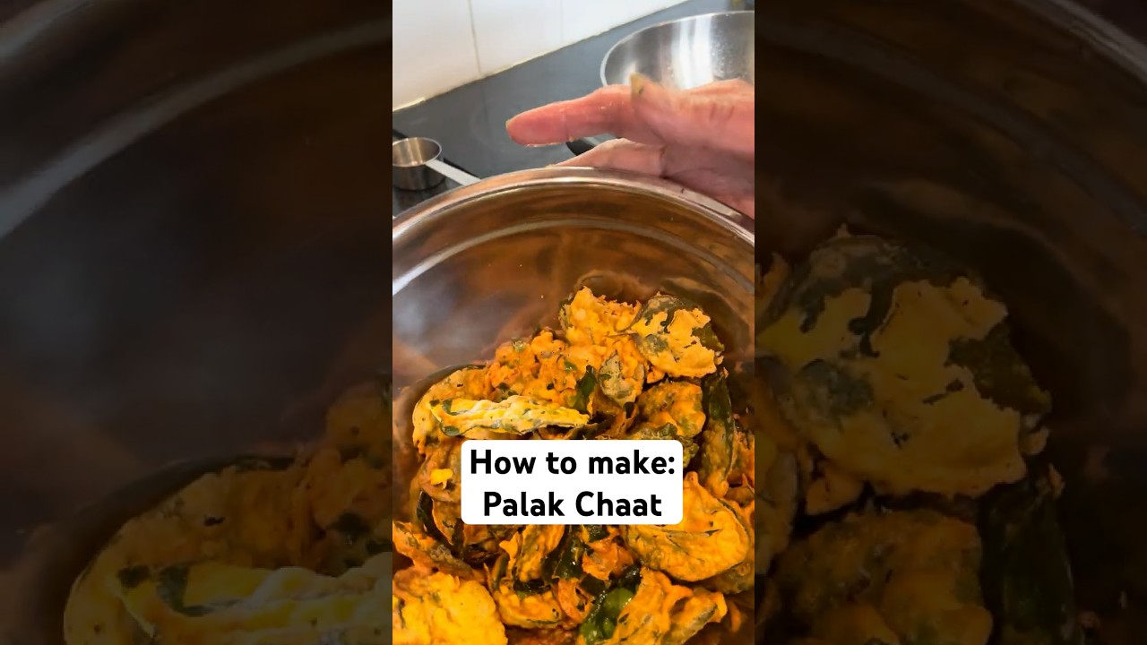 Palak Chaat💚 A classic Indian street food made of fried spinach