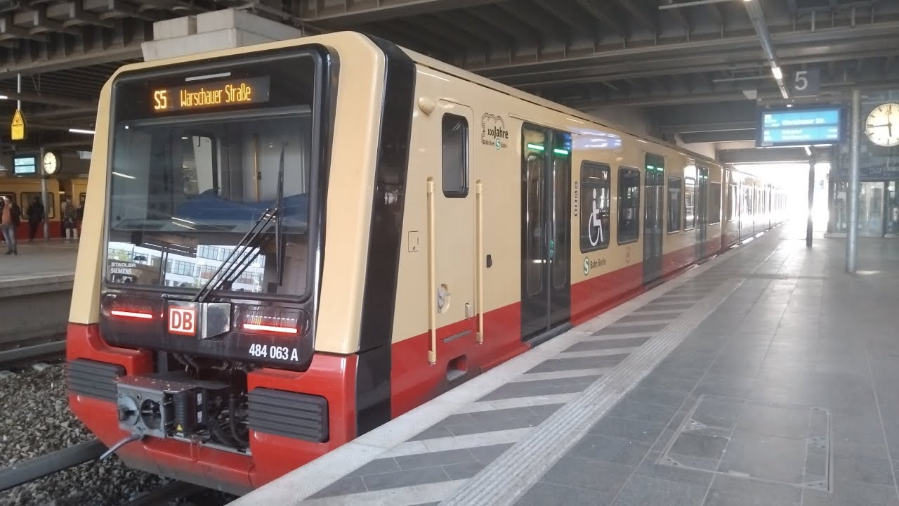 S Bahn Berlin Züge in Berlin Alexanderplatz, Warschauer Straße, Bornholmer Straße und Ostkreuz