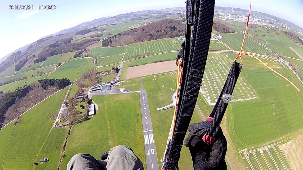 Gleitschirmfliegen Windenschlepp #3 Flugplatz Brilon 21.04.2016
