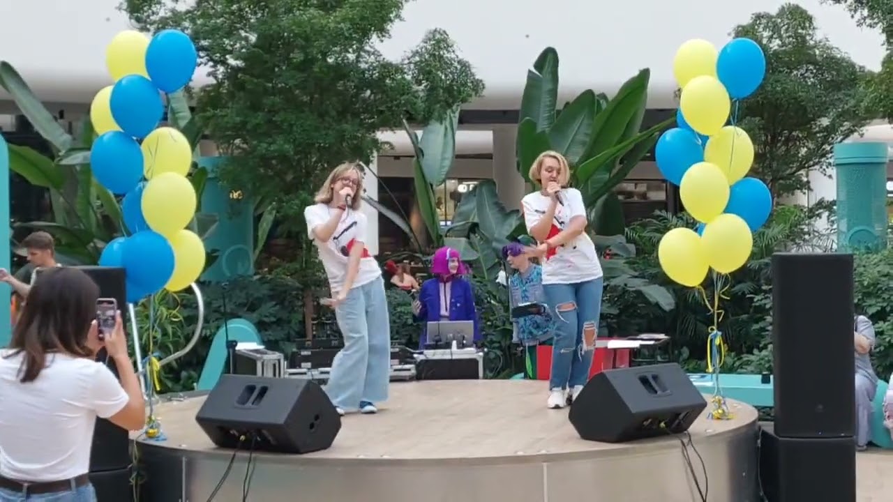 Ірина та Дар'я Ступак