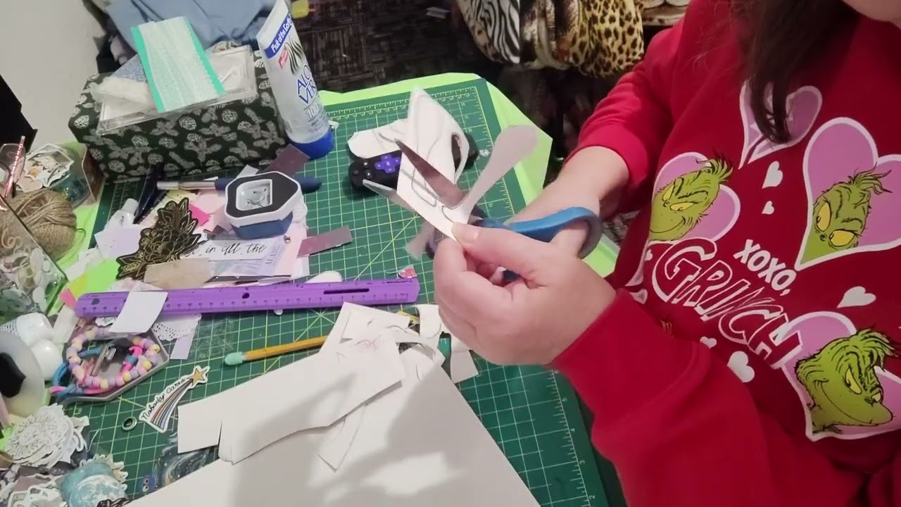 My paperdoll muse ran away so making other #artjournalbonusprompt2526 @Sarcastically60something 