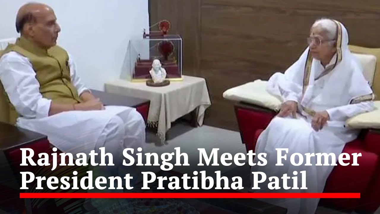 Defence Minister Rajnath Singh Meets Former President Pratibha Patil In Pune