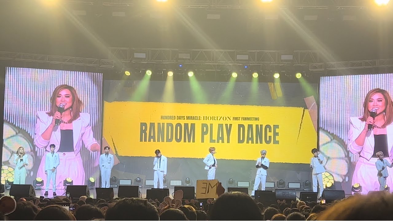 Random Play Challenge Dance Cover Hori7on First Fan Meeting