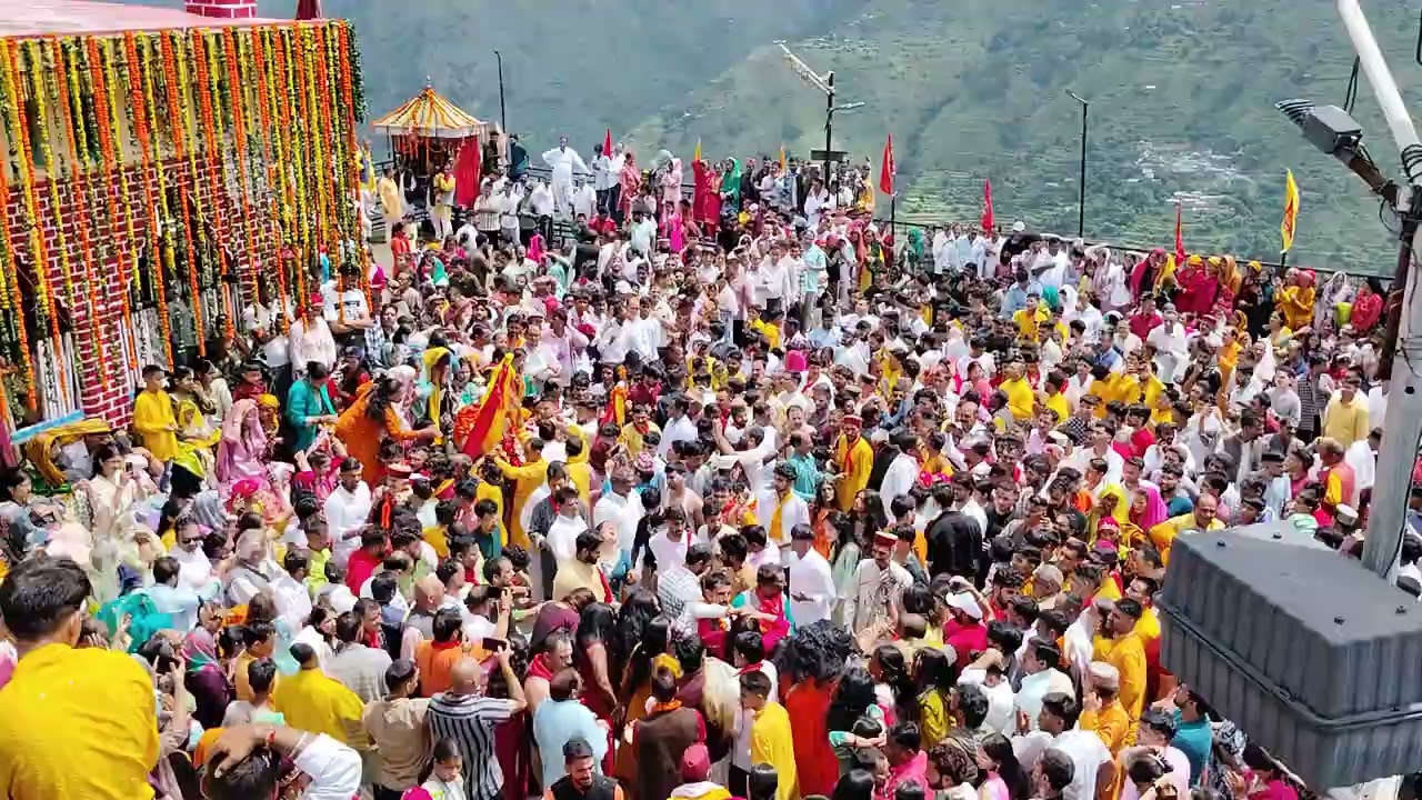 ग्राम सभा- बिरोड़ में महासू महाराज के जागड़ा पर्व पर भक्तों और श्रद्धालुओं की उमड़ी भीड़ |