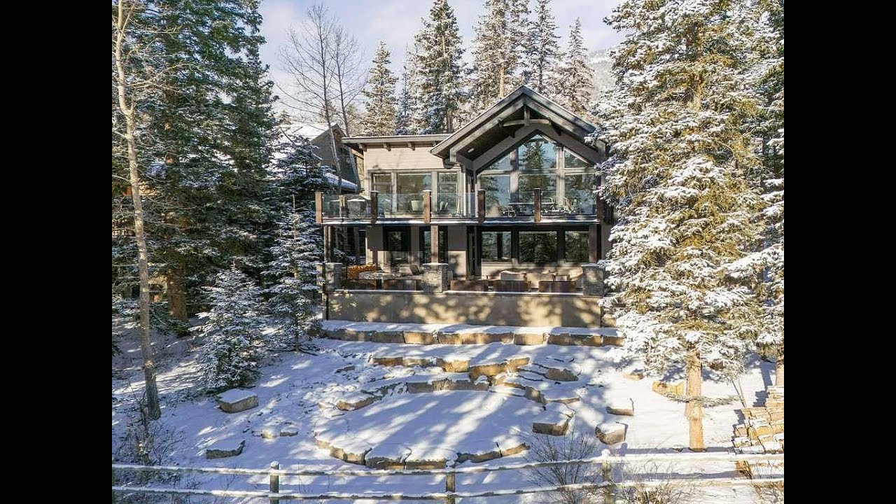$5,750,000  137 NE Silvertip Rdg, Canmore, AB T1W 3A8