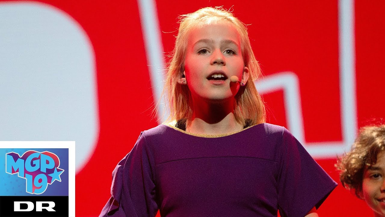 Karla Sofie - Vild med dig (LIVE) | MGP 2019 | Ultra