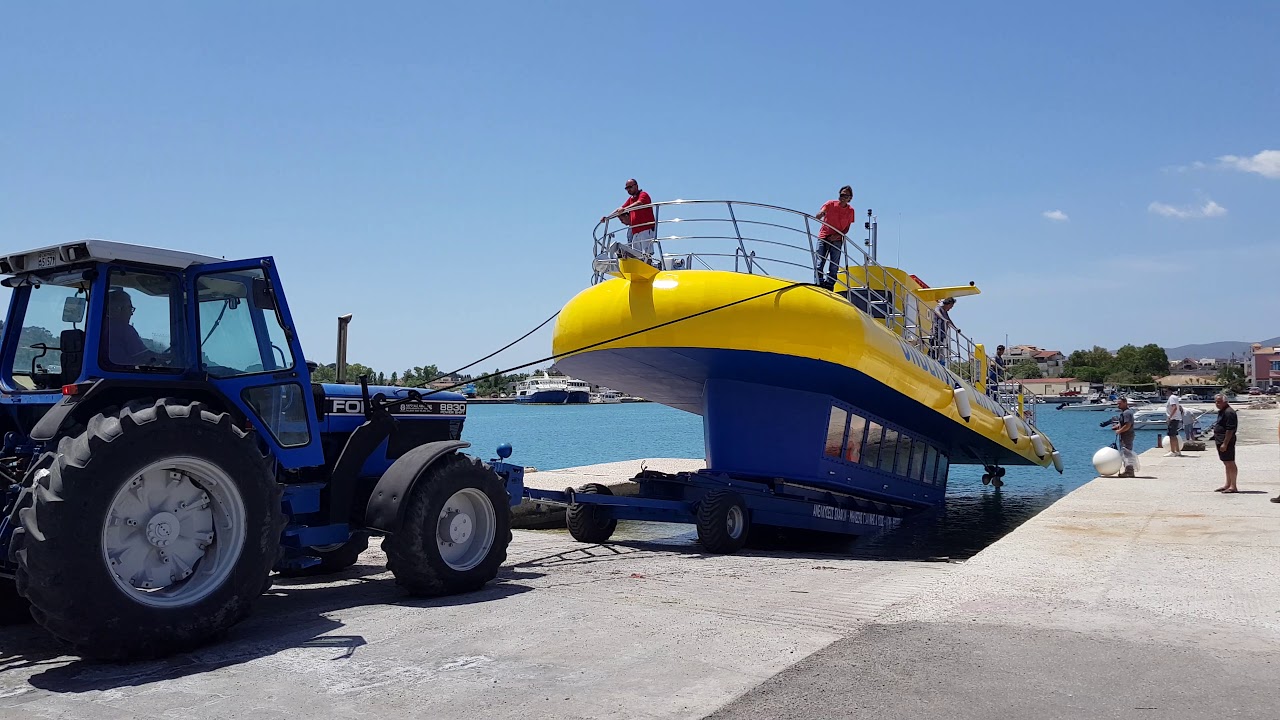 Καθελκυση ημι-υποβρύχιου σκαφους 