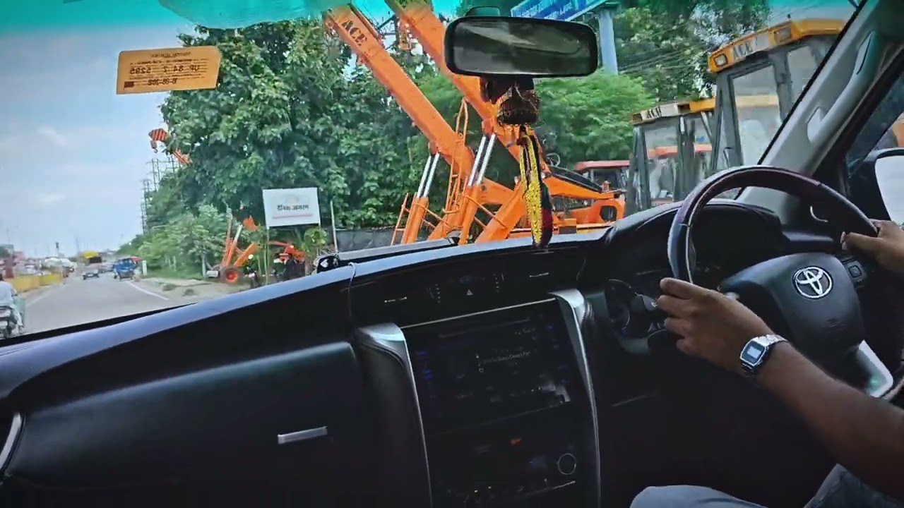 Fortuner Driving In Agra Delhi Highway 