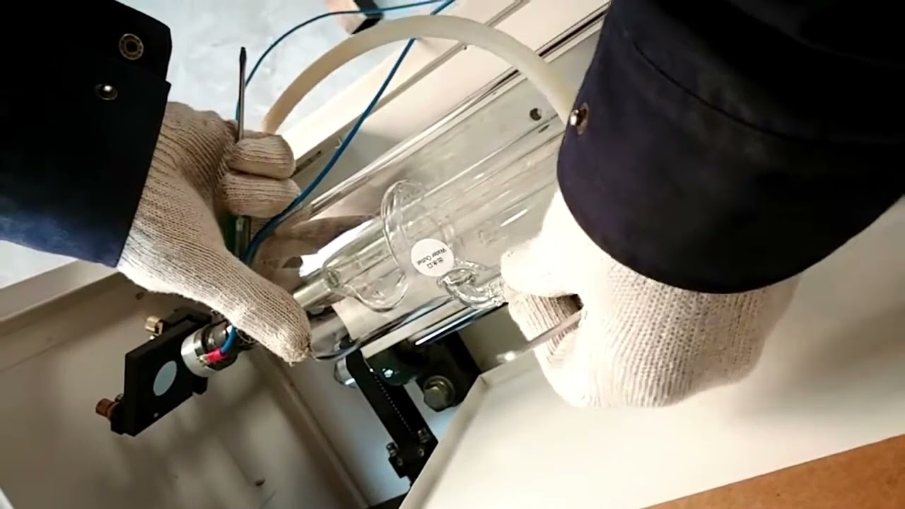 How to install RECI laser tube
