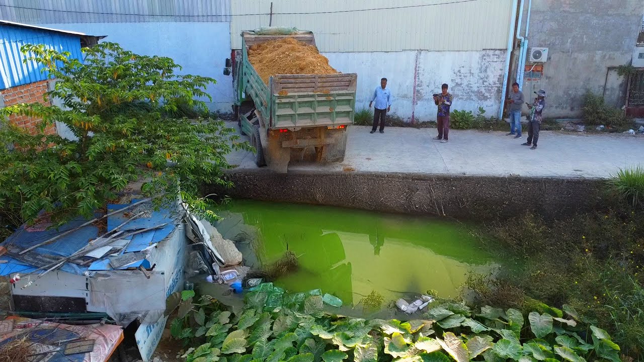 Bulldozer 5T Cleaning Up Near Toxic Sludge Pit Good Project!!!