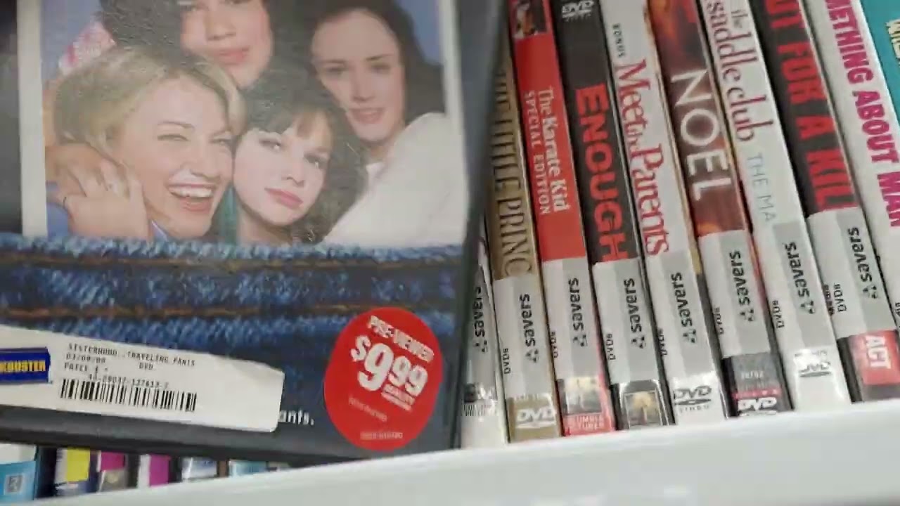 В поисках крайне редких VHS-кассет в Value Village (19 августа 2023 г.)