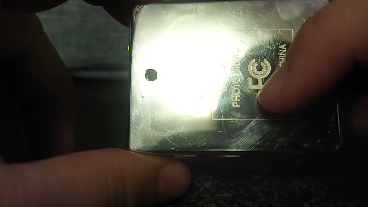 Goodwill Gadgets: The $3 Innovage Digital Photo Keychain