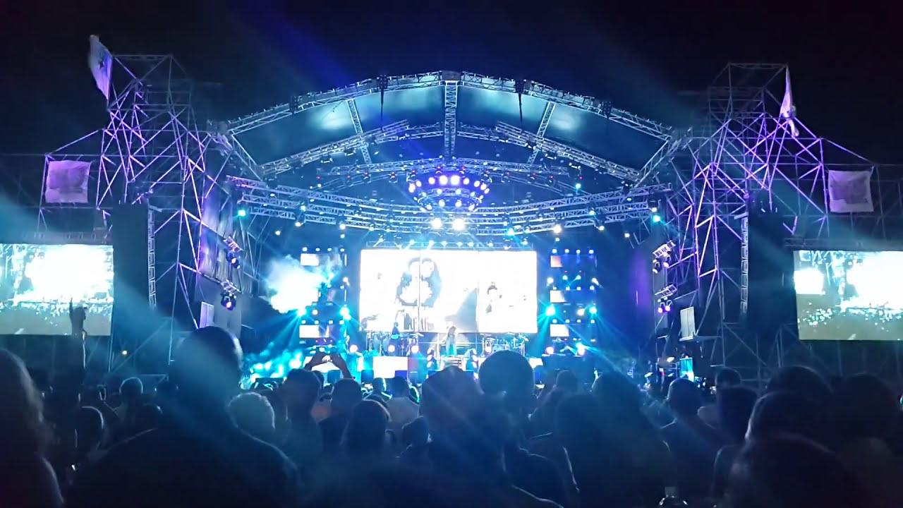 Pitbull - Feel This Moment Live ft. Christina Aguilera @ ASMF2015 by REXUNIVERSAL @pitbull