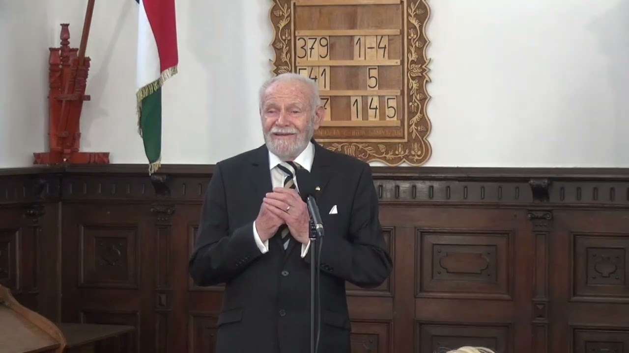 Publik Antal előadóművész tolmácsolásában Ady Endre: Karácsonyi rege