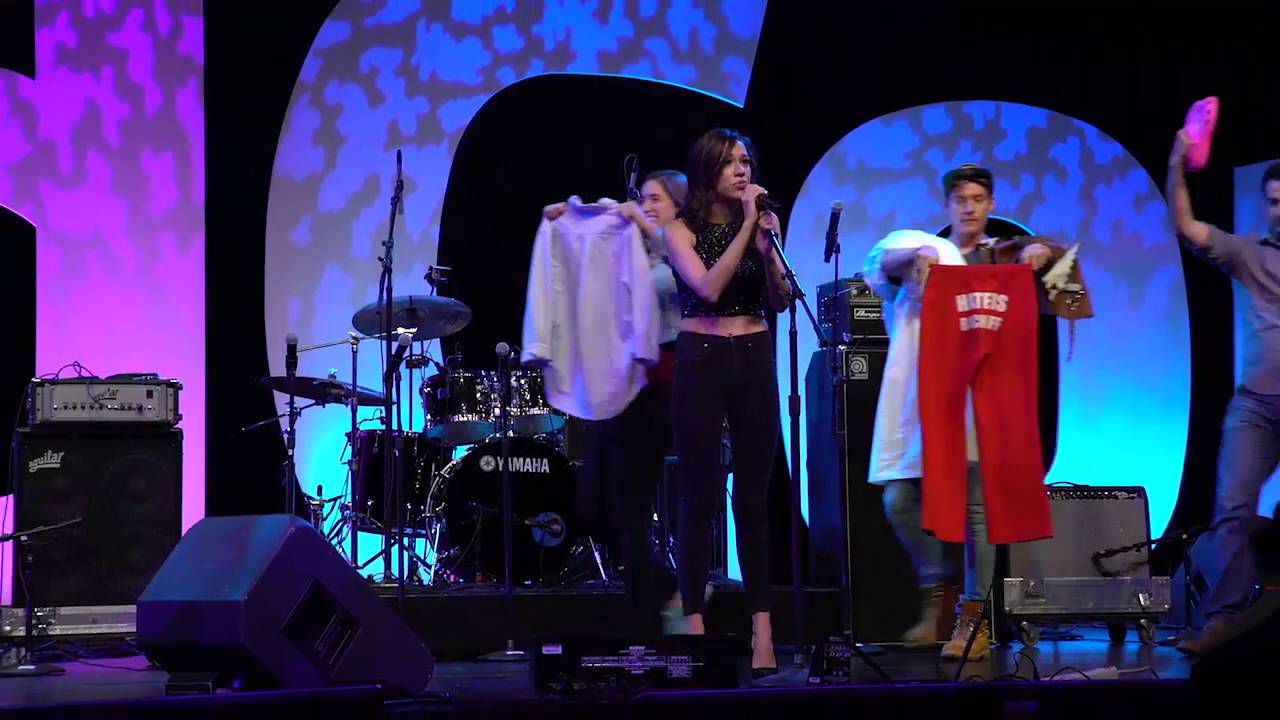 Colleen Ballinger & Miranda Sings Singing Defying Gravity at VidCon 2016