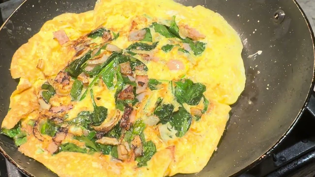 Omelette de jamon con espinacas 