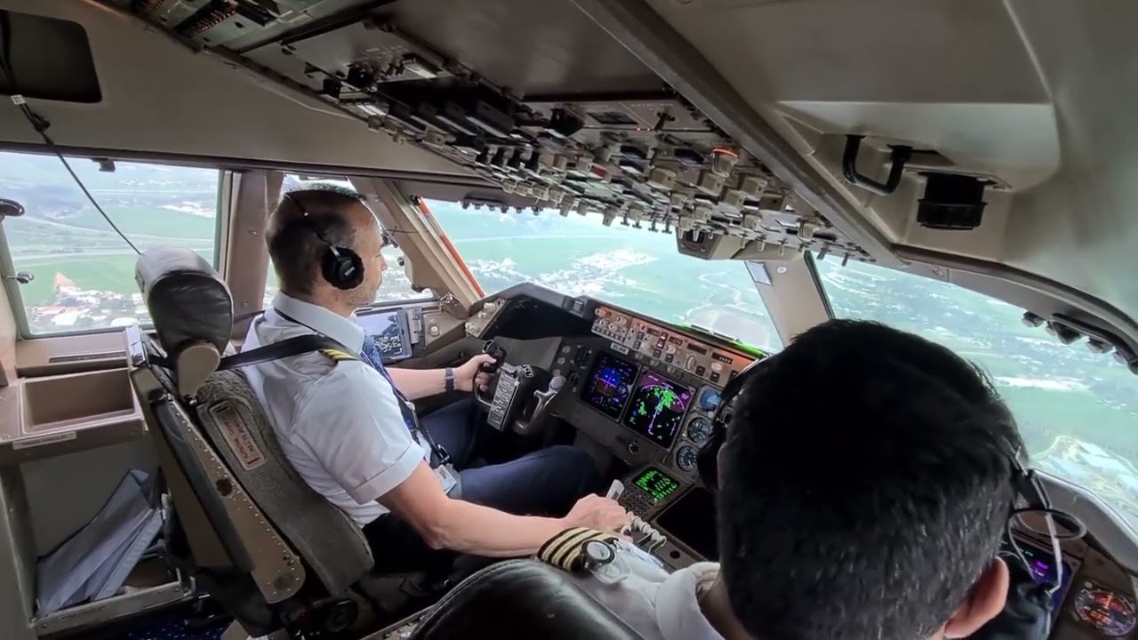 BOEING 747  