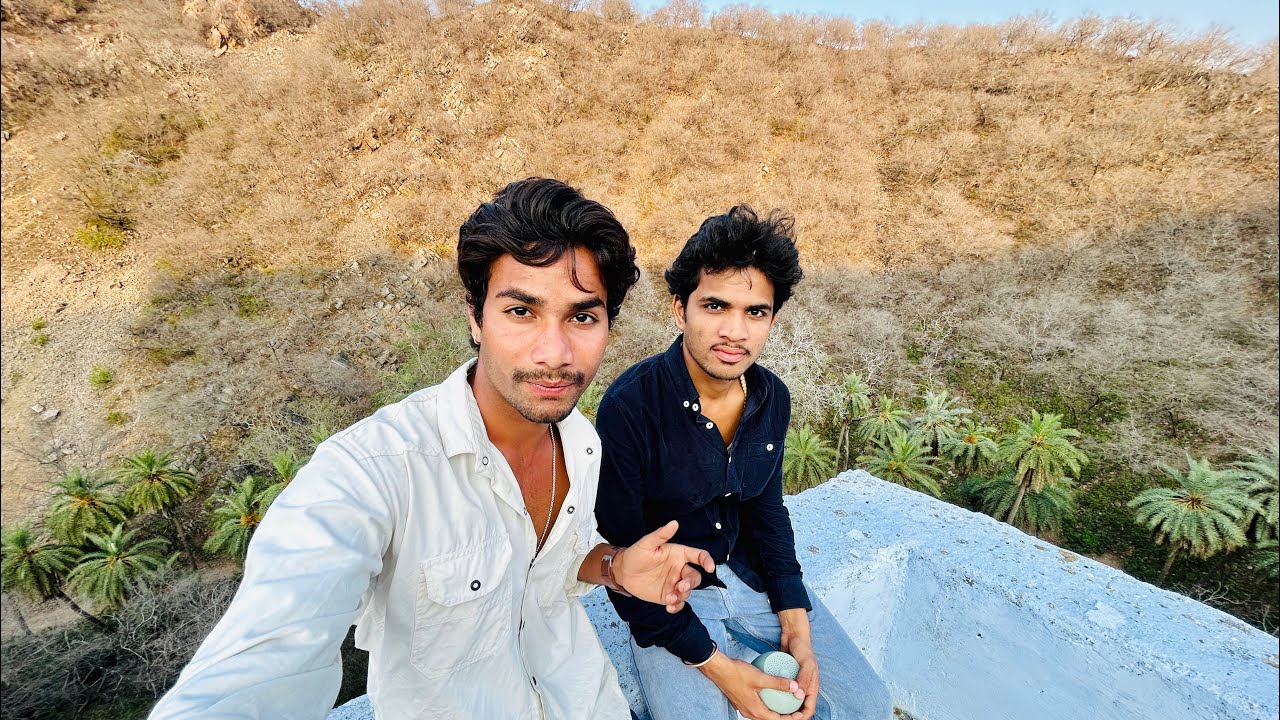 Bohot Dino Baad Pahadon Mein 🏔️