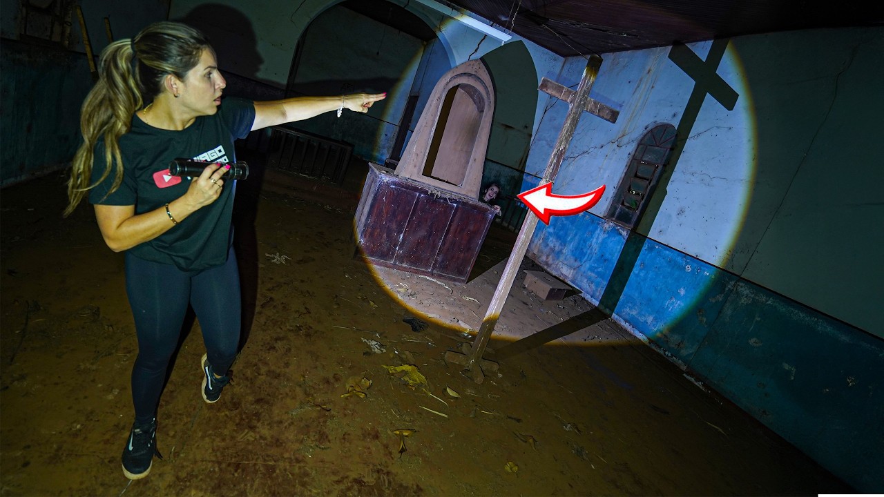 Fomos Cercados por Fantasma Dentro da Igreja Centenária