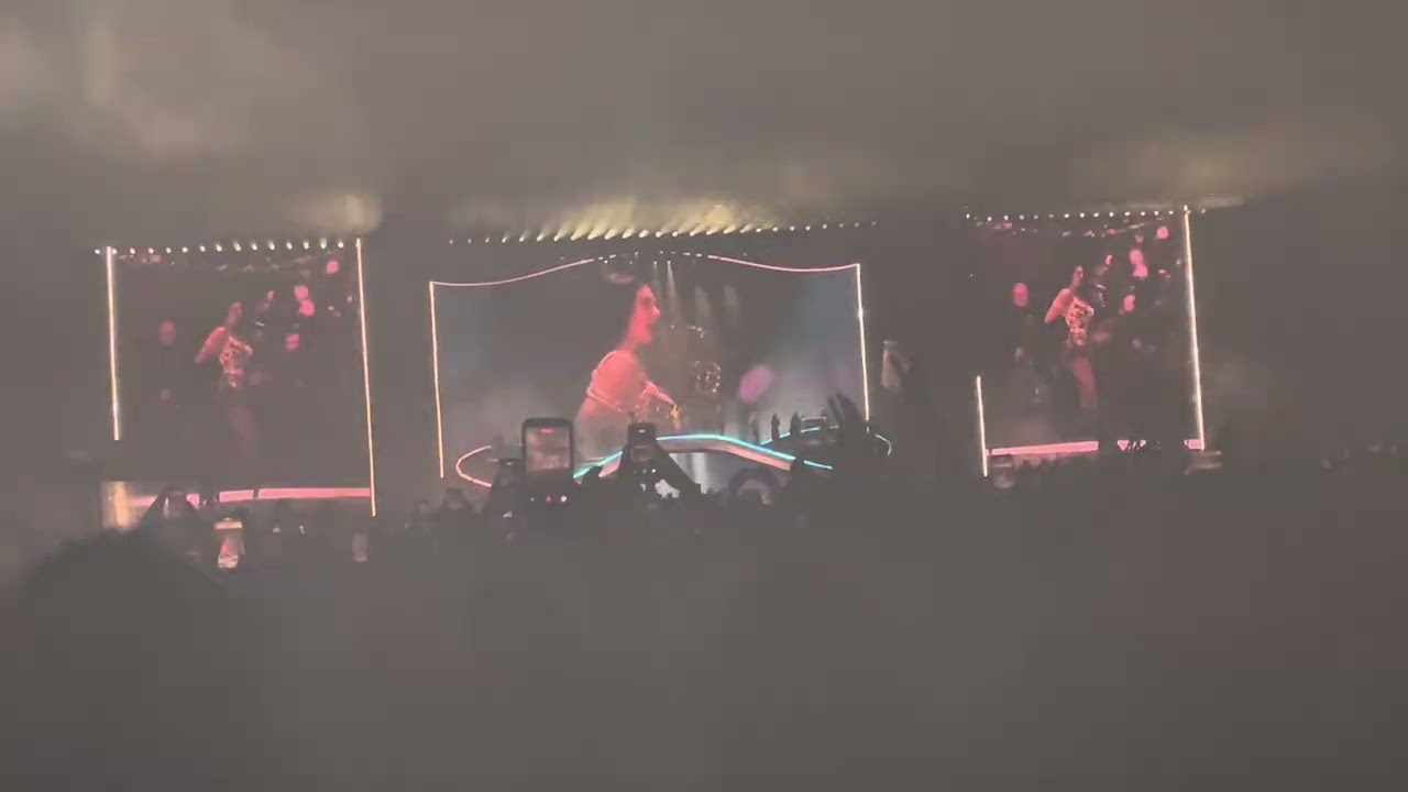 Dua Lipa - Dance the Night/Don´t Start Me Now (15/11/25 - Morumbis - São Paulo/SP)