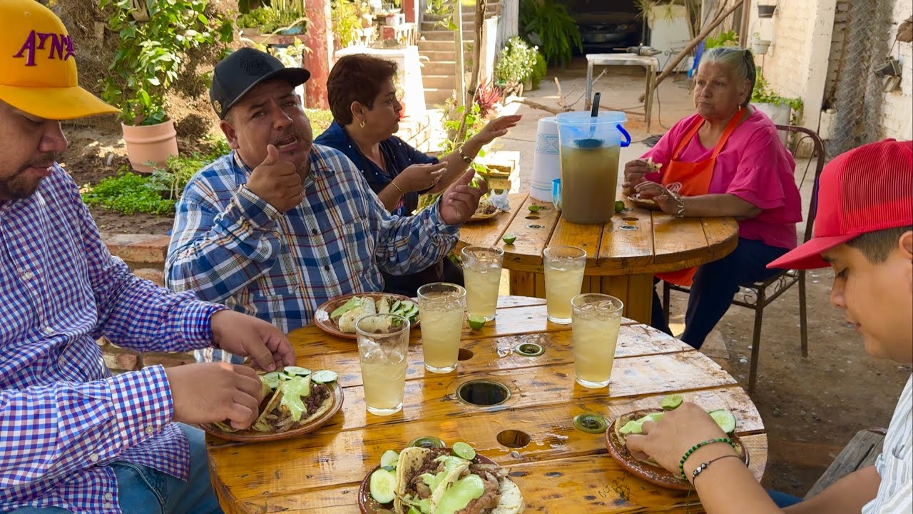 BUENOS LOS TACOS Y LOS HOMBRES A TRABAJAR || AY NOMAS