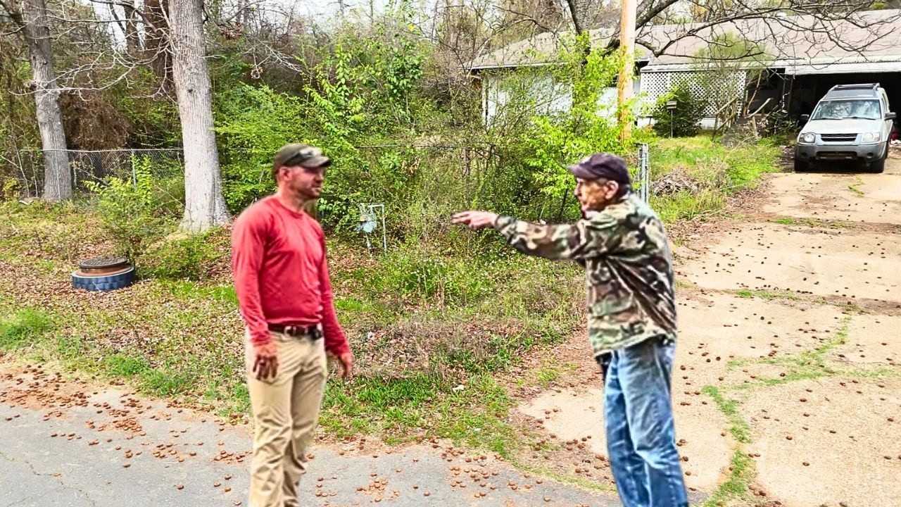 Сосед понятия не имел, что я здесь делаю.