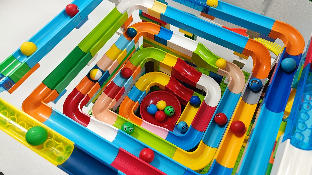 😱 EPIC Marble Run Labyrinth – Crazy Twists & Giant Center Drop!