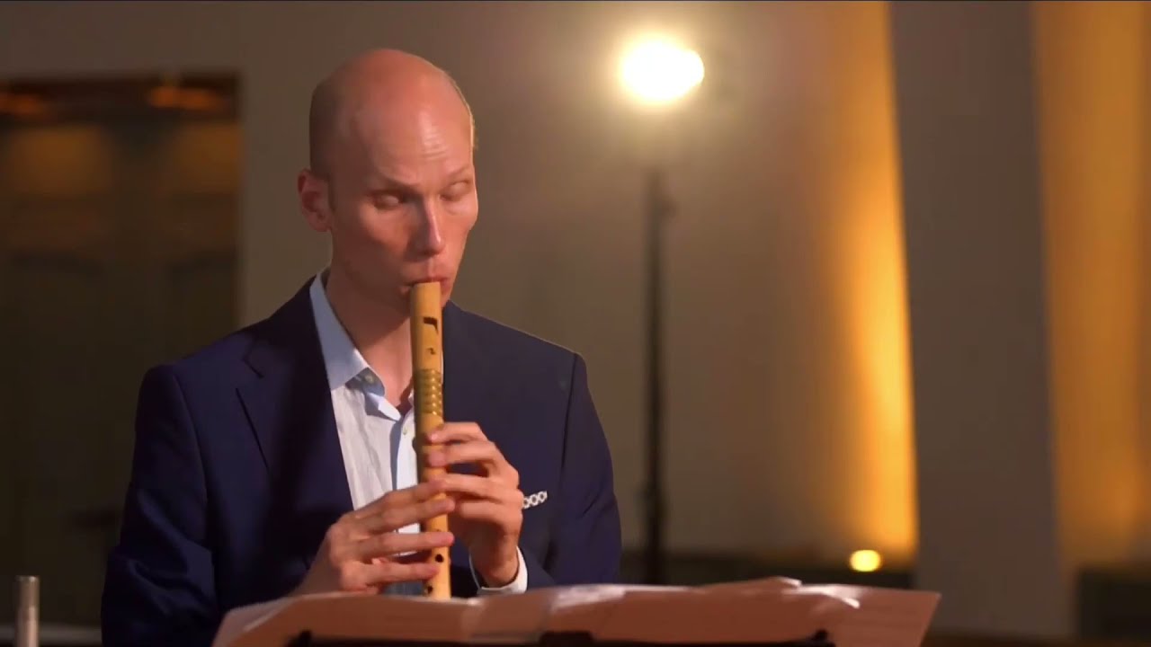 Erik Bosgraaf performs ‘Wat zalmen op den Avond doen’ by Jacob van Eyck