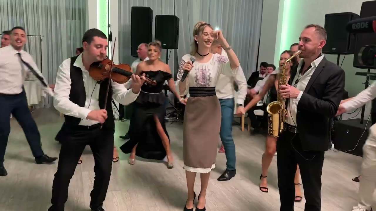 Cine trece seara dealul | Alexandra Pătraș și Formația Vlad TOCAN | Nunta Vaslui @vtmusic4894 