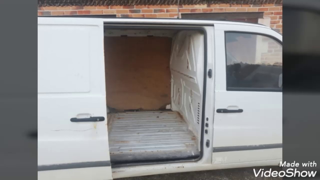 Aménagement d'un van Mercedes Vito 110D en bois de palette