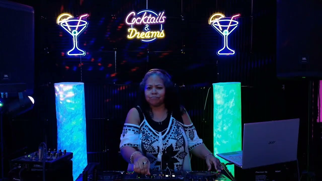 SOULFUL HOUSE MIX  #1 2026 Cocktails 🍸& Dreams #subscribe #dance  #housemusic #femaledj #music  #dj 