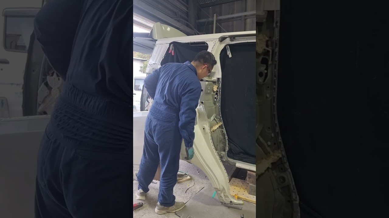 Toyota alphard quarter panel replacement #autobodyrepair #panelrepair #panelbeatinglife #automotive 