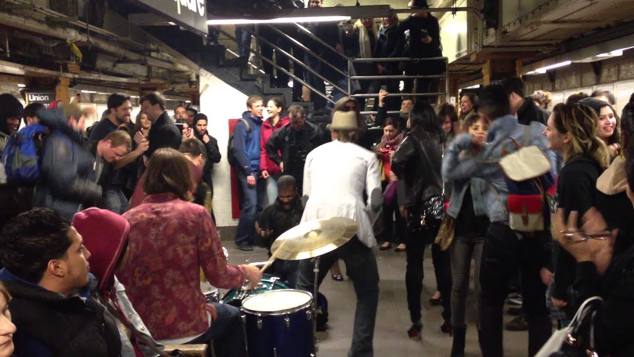 NYC Subway Crazy Dance Party | On the Platform in Union Square!