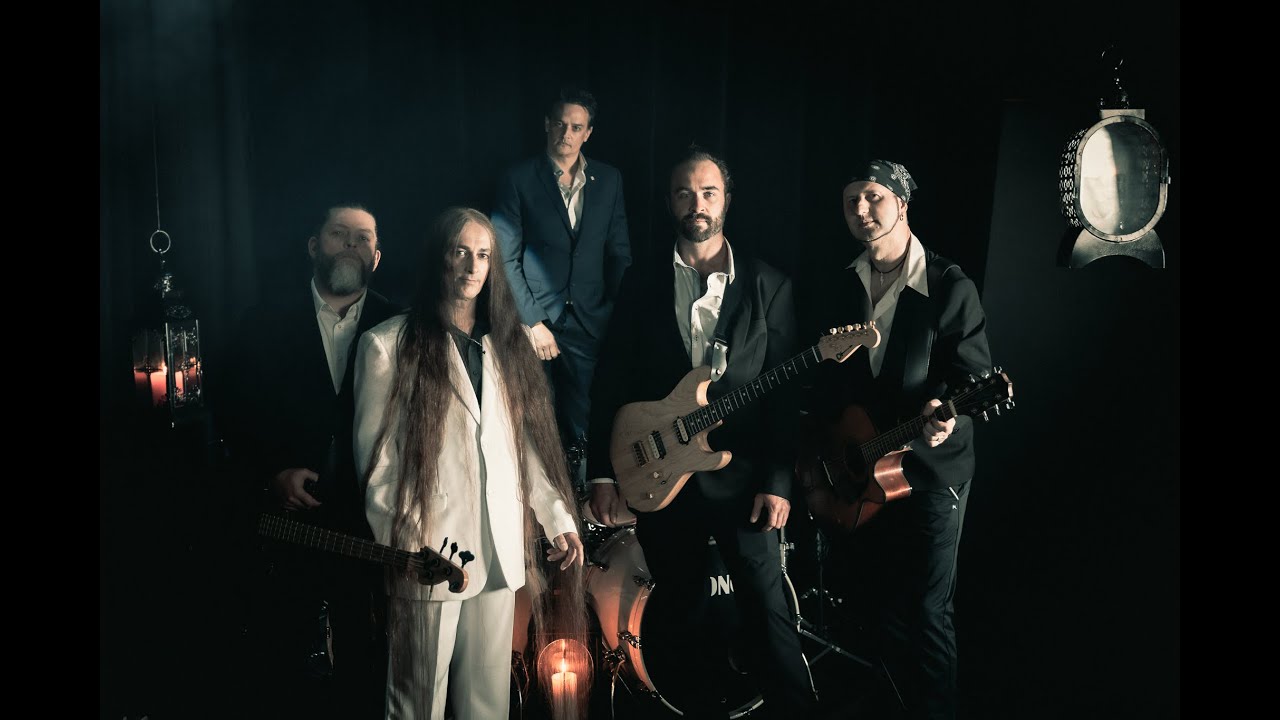 Wicked Smile - Don't Wait For Me Official Music Video