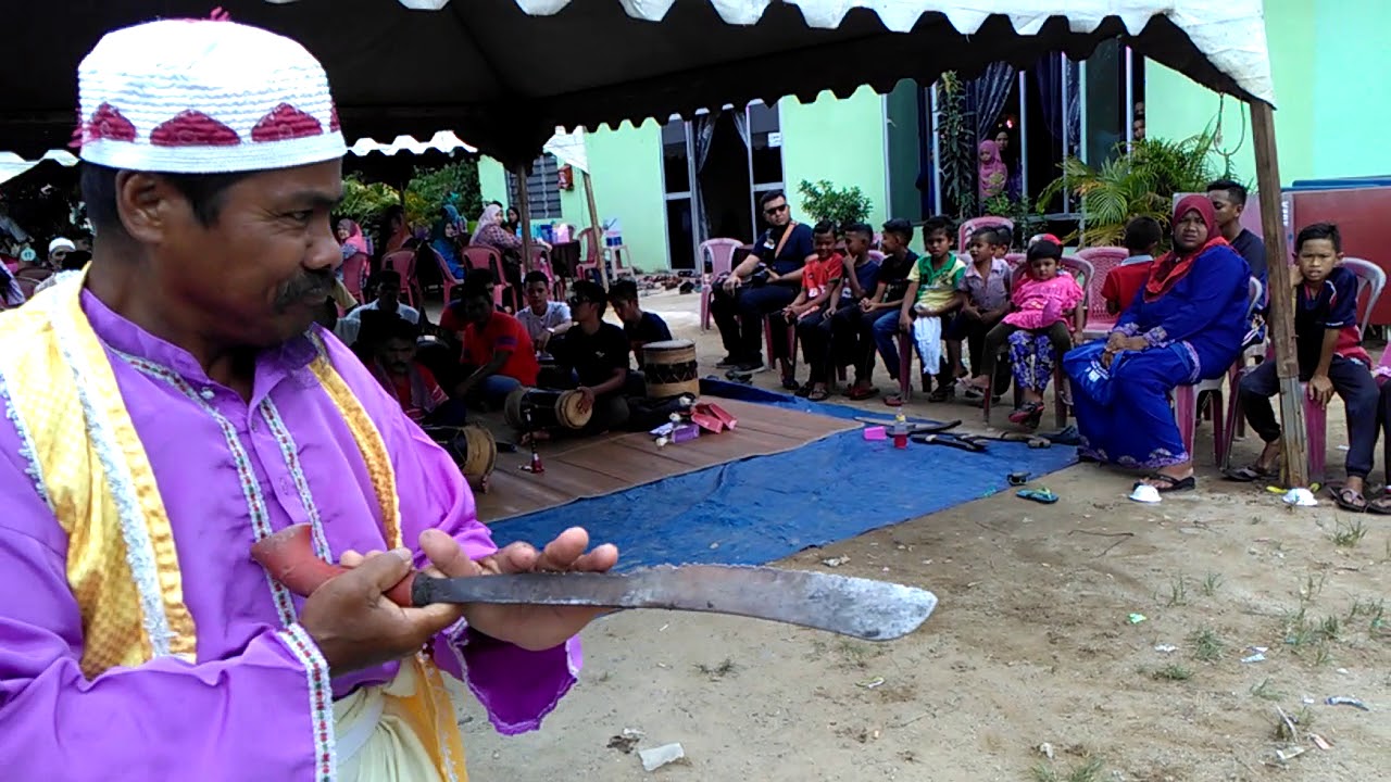 Shazmin vs paktam silat lawak
