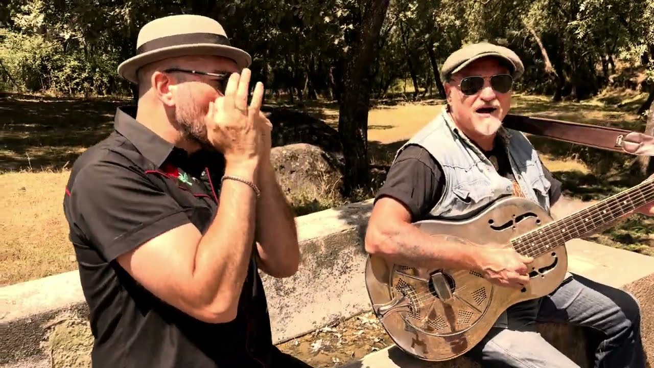 FEDE AGUADO & DANNY DEL TORO - BAJANDO AL VALLE