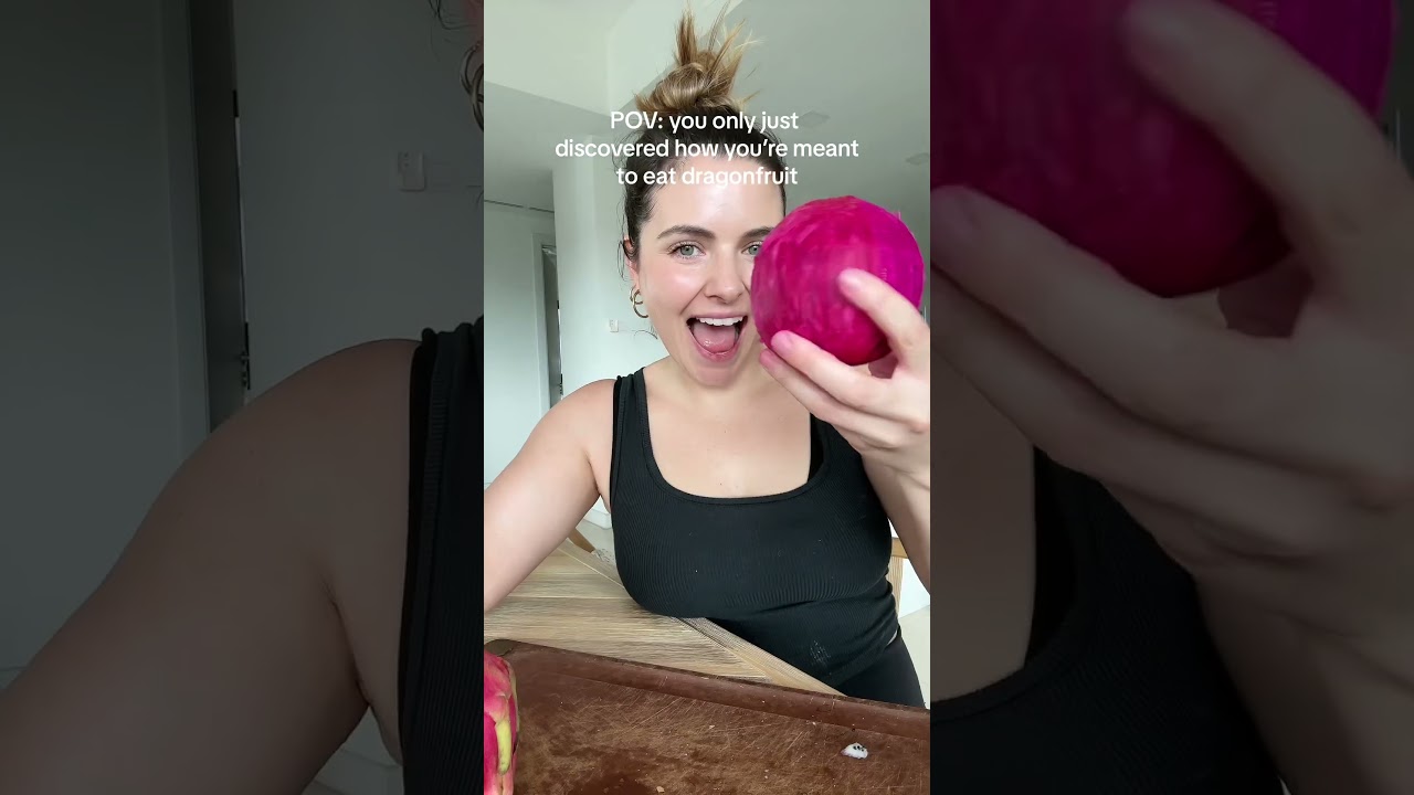 How to eat dragon fruit #dragonfruit #tropicalfruit #fruitlover #exoticfruit #pitaya