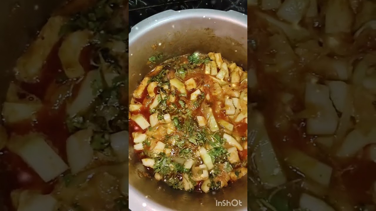 Hi everyone 👋 Welcome to hussains Kitchen 🥑 This is my first cooking  do support #meethakaddu recipe
